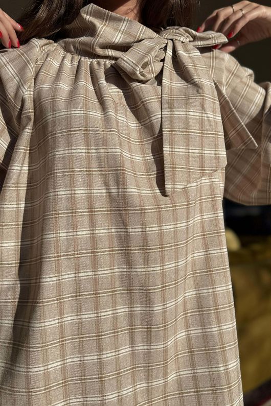 Ophelia Plaid Tie Neck Blouse Mocha /15=